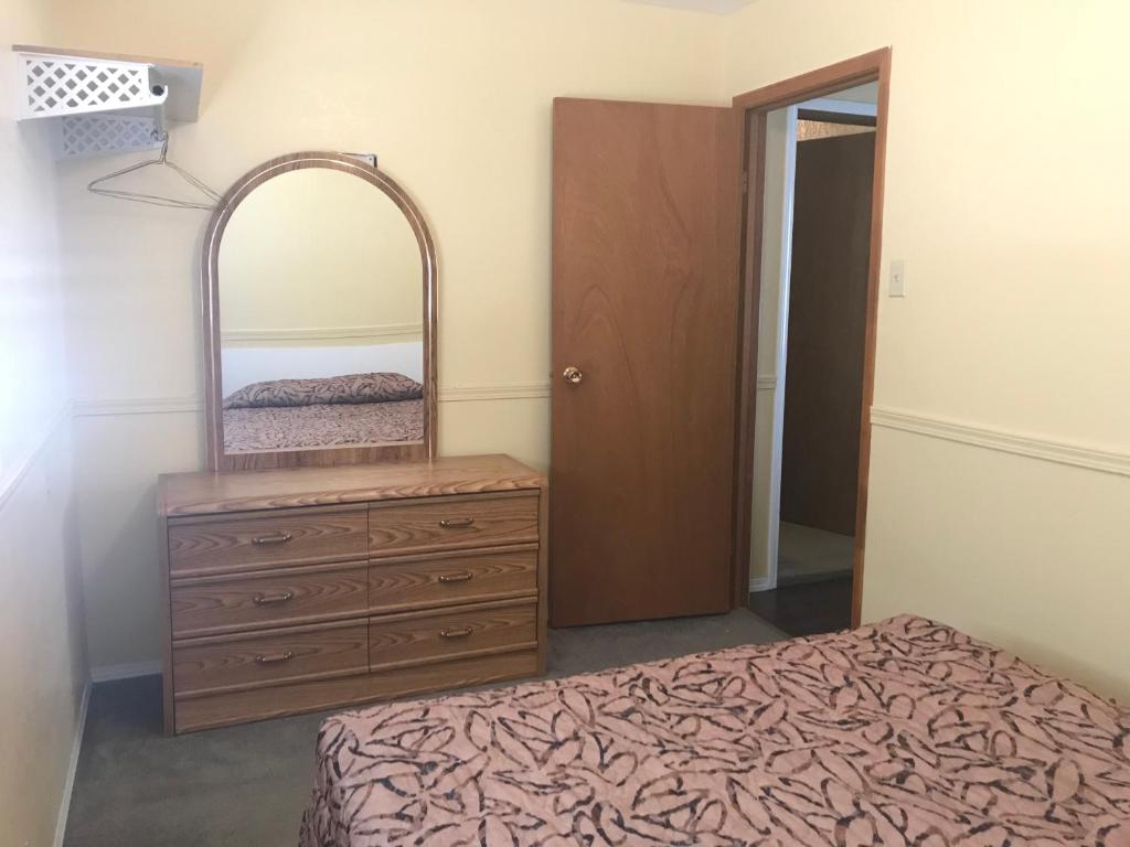 Sunset Motel room 2
